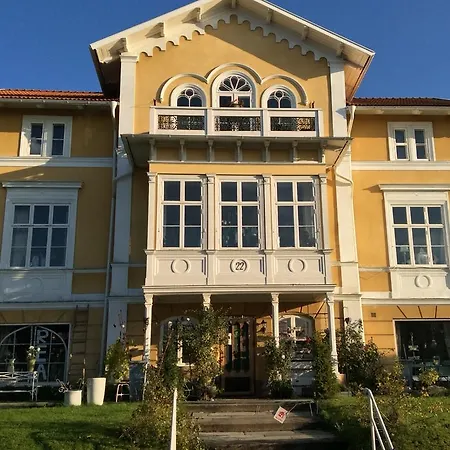 Von Otterska Villan I Graenna Rom bilde